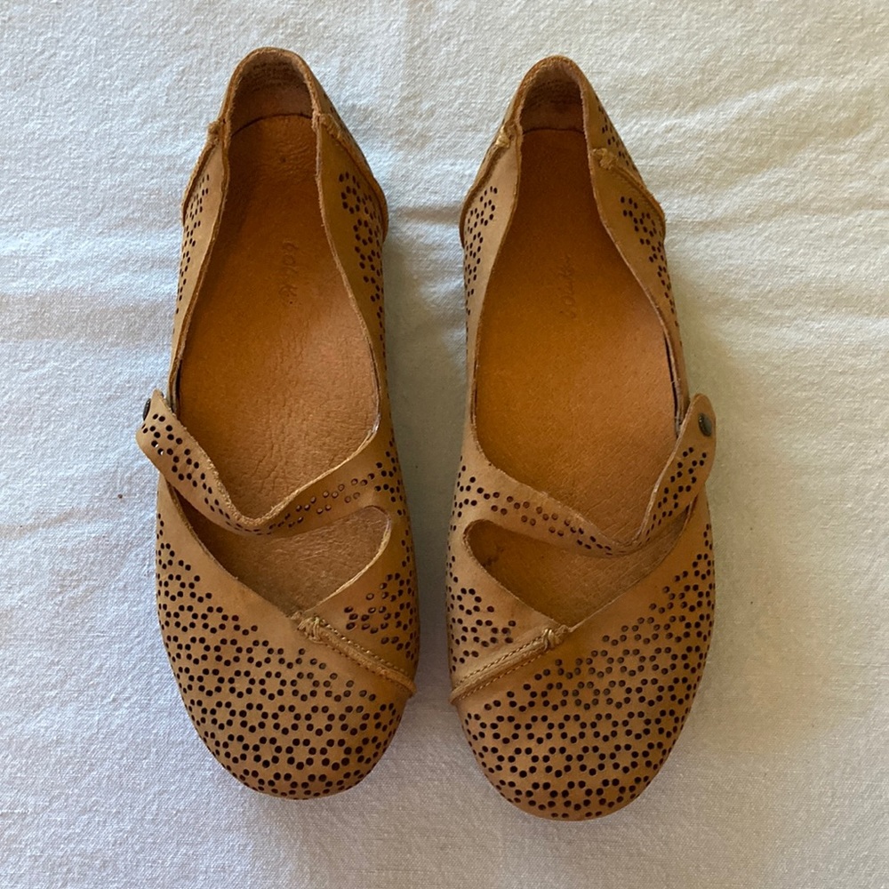 OluKai women’s suede MaryJanes size 7.5 | 37.5